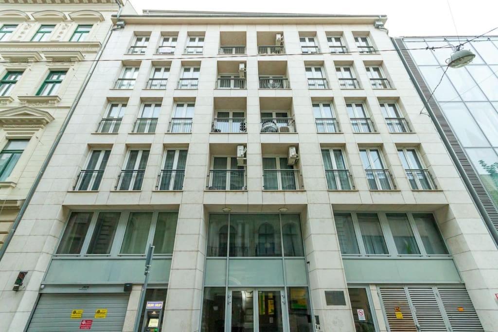 Appartement Diplomat Quarter 2 Bdr By Newave