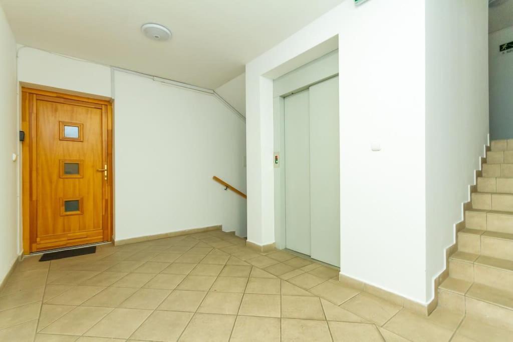 Appartement Diplomat Quarter 2 Bdr By Newave *